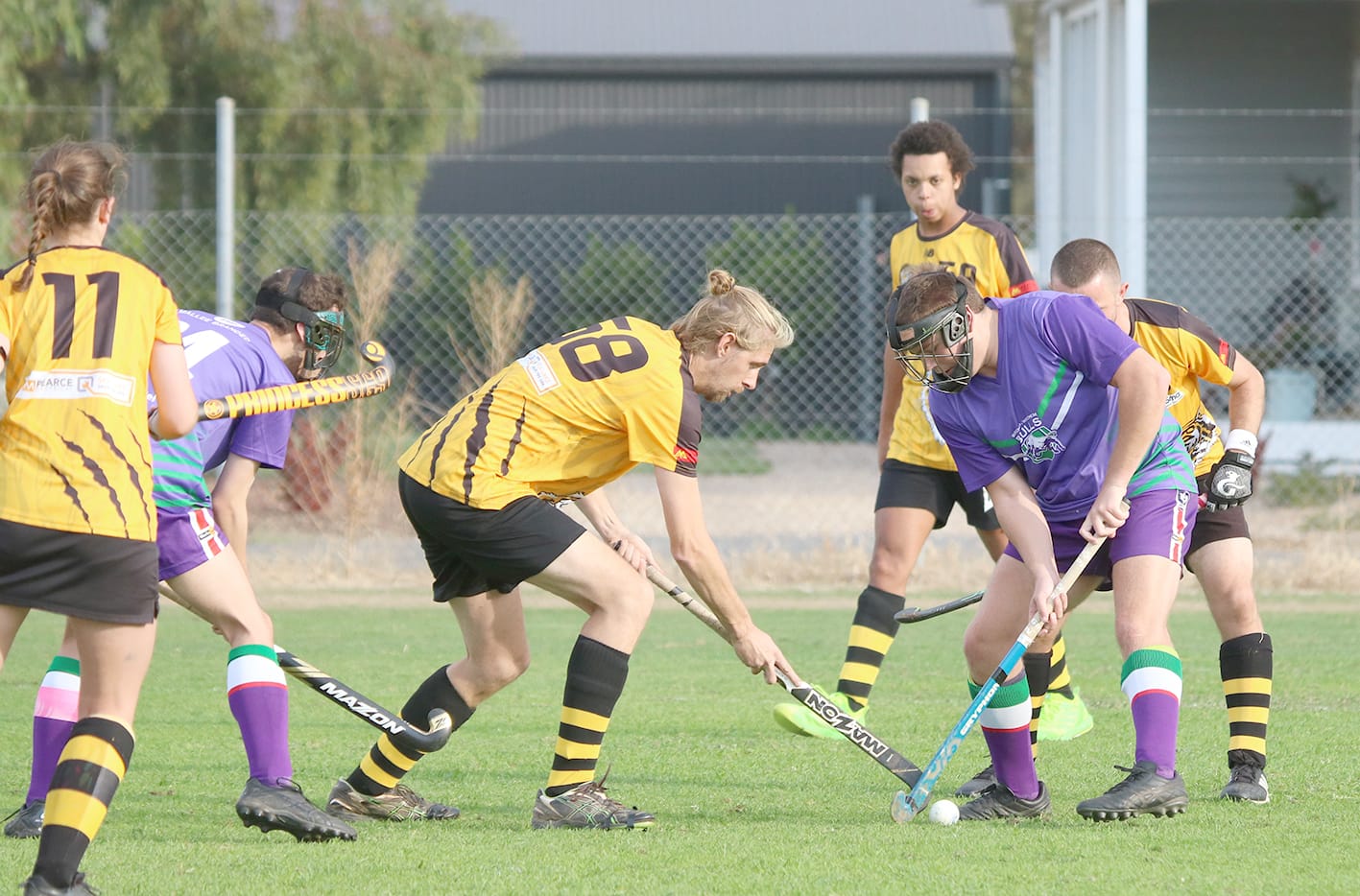 Bulls Hockey Under Pressure