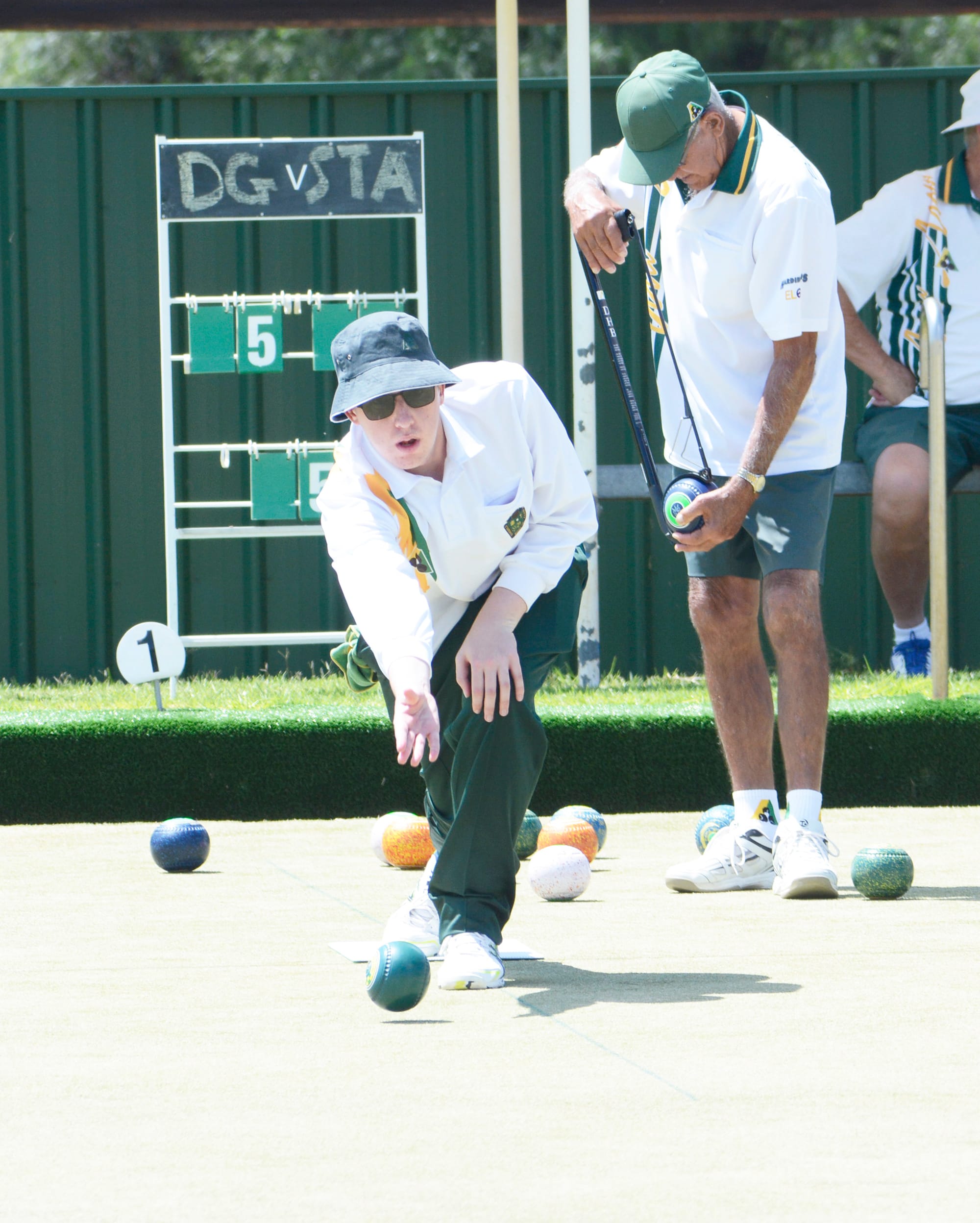 Top Teams Tumble in Semis.