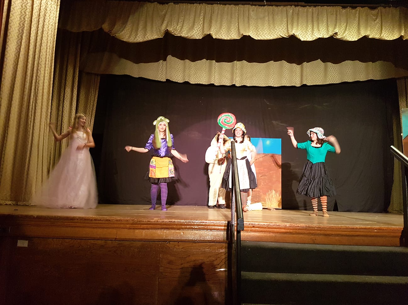 “Wizard” Takes to Donald Stage