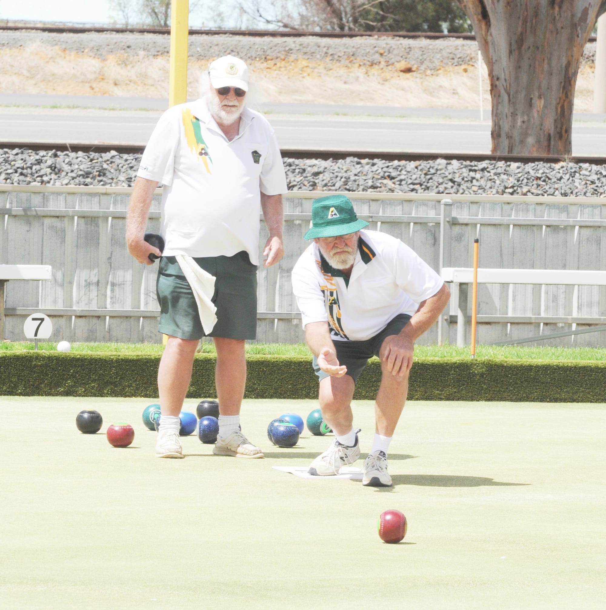 Donald Golf Hits Top Bowls Form