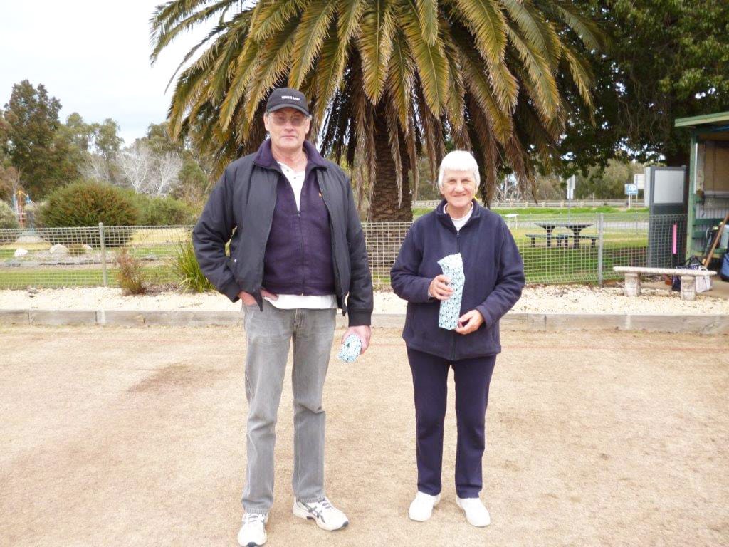 Charlton Hosts Croquet Round Robin