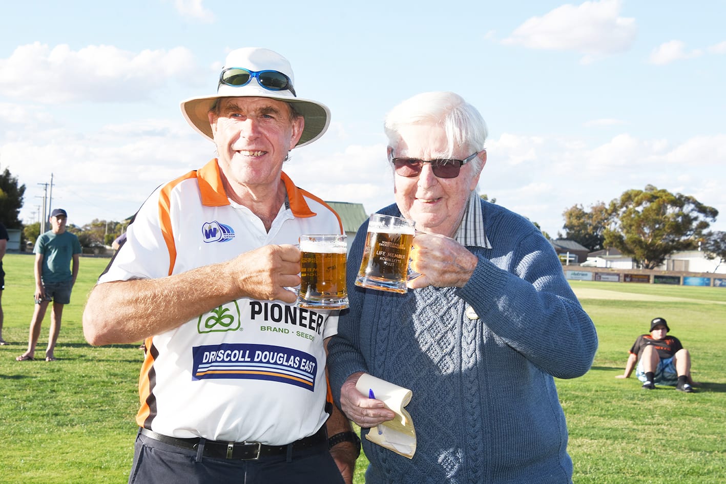 Cricket Confers Life Memberships