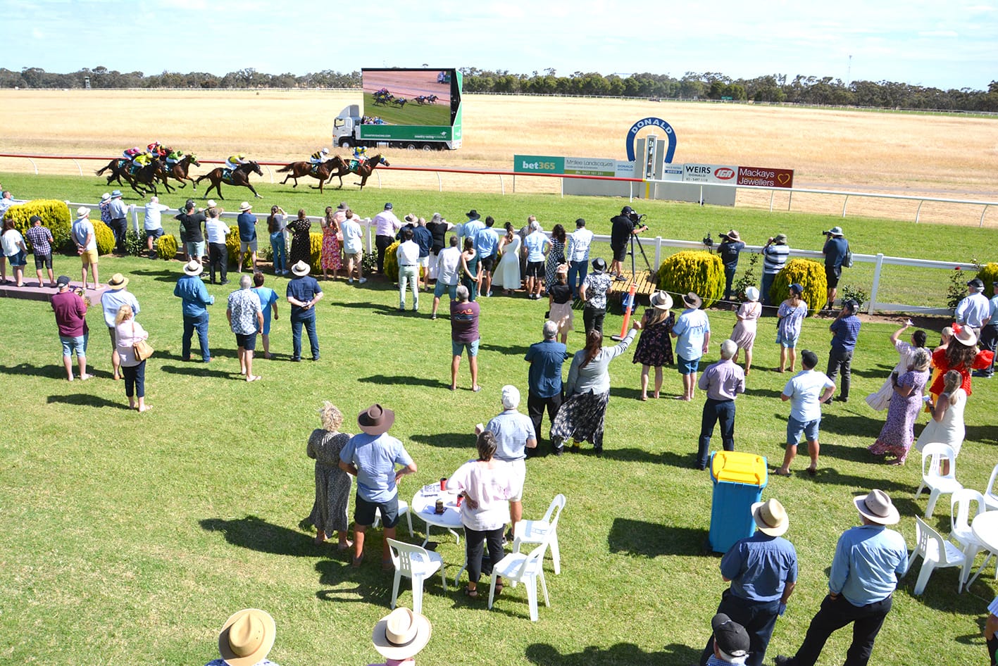 Fun in the Sun on Cup Day