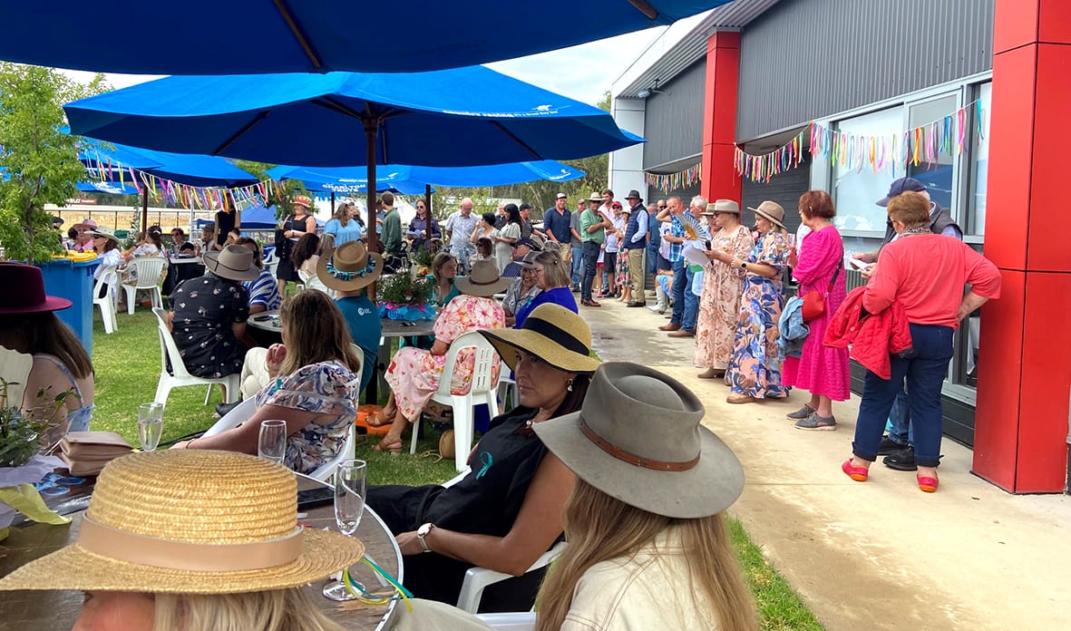 A sizable crowd turned out in support for this year’s “Bubbles in the Bush” at Sunday’s Charlton Pacing Cup. An overcast morning, with a light shower or two did nothing to dampen the enthusiasm of those supporting the “Bubbles” event.