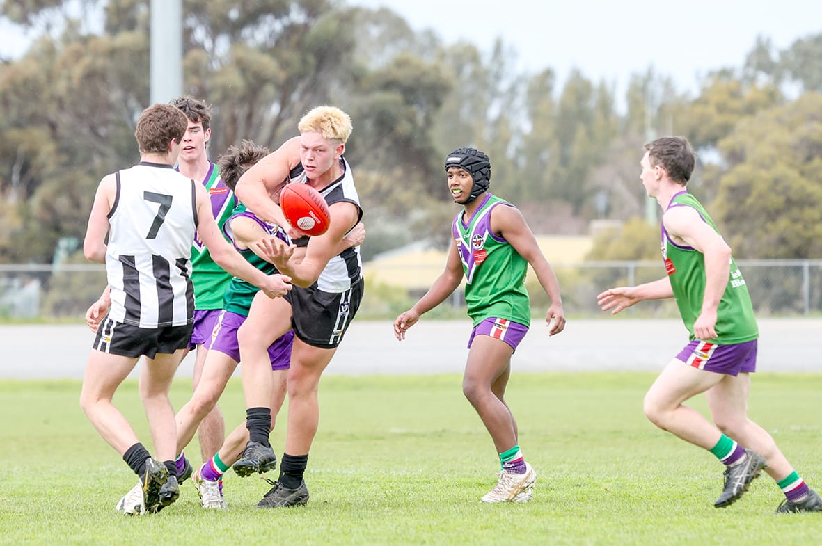Tough Test for Bulls Under-17s