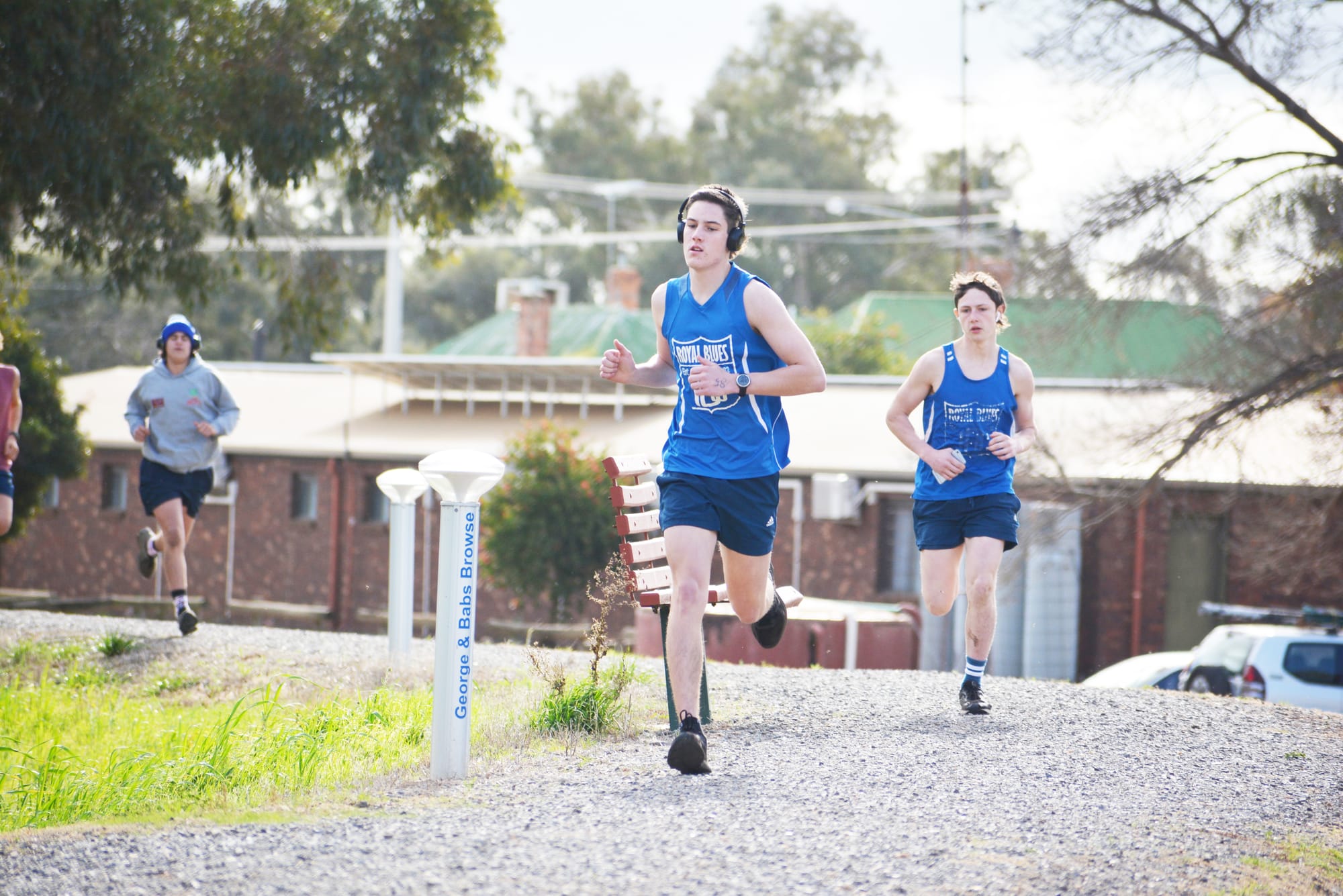 Donald High School: Banyenong Clinches Cross Country