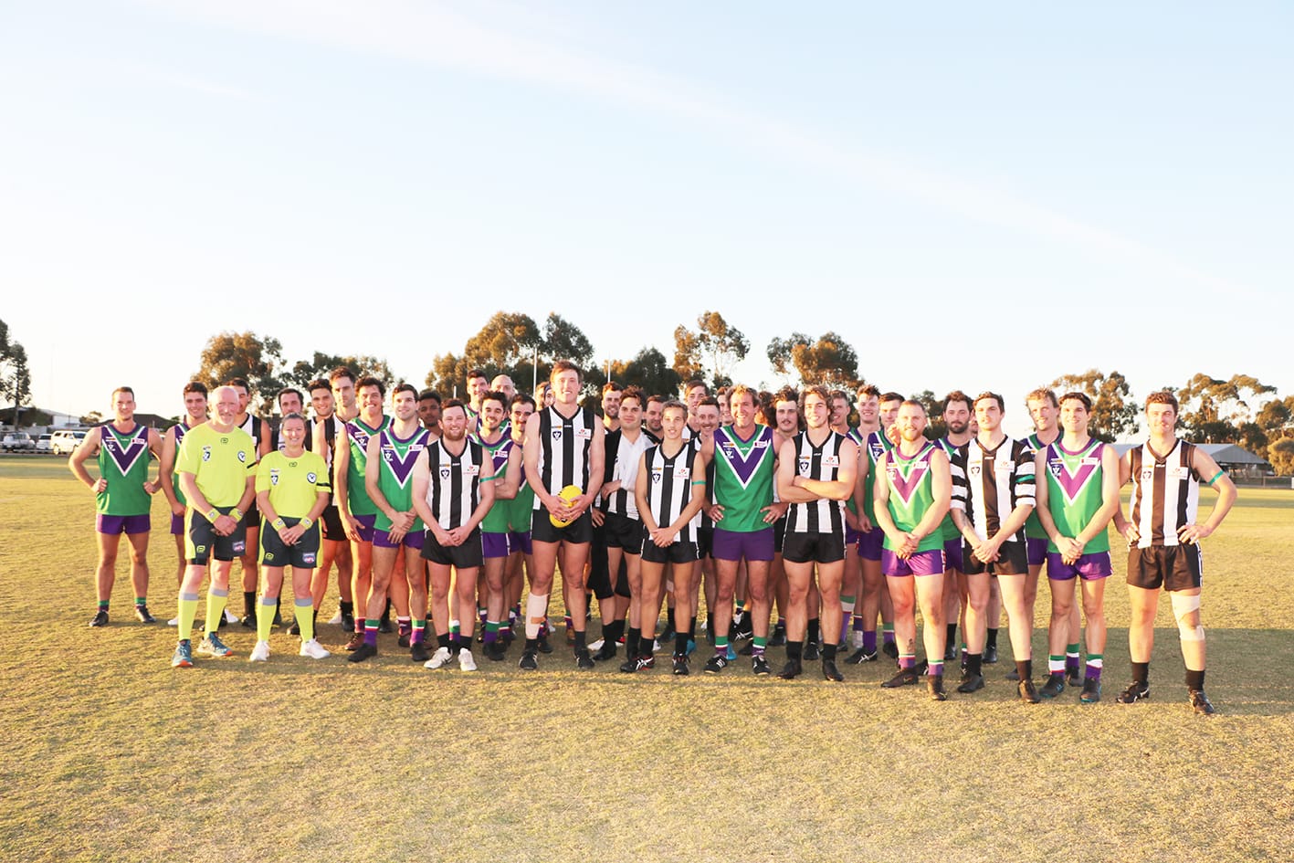 Bulls Shake Off Plucky Magpies