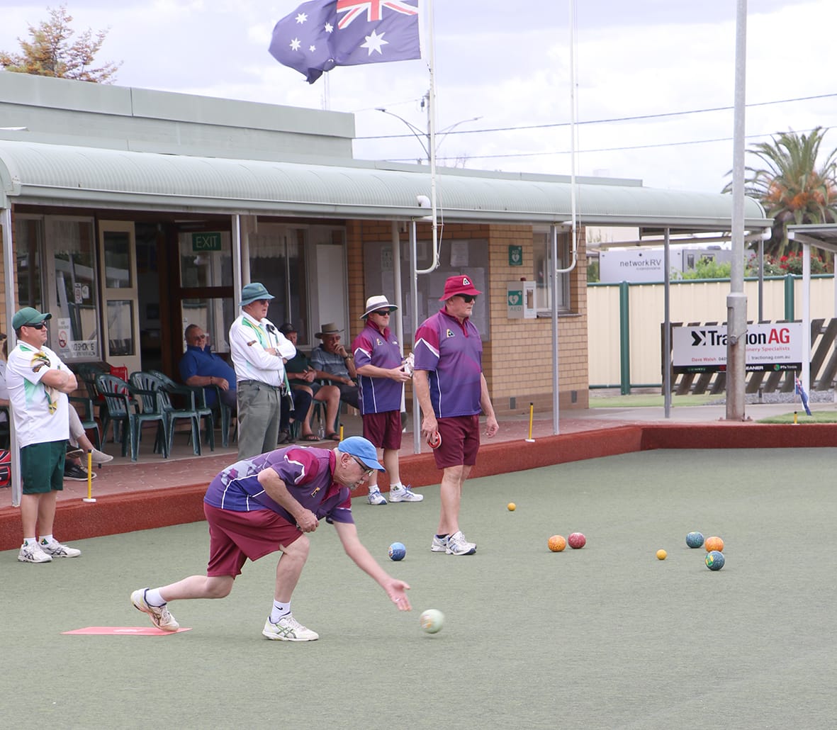 Swan Hill Bowlers at Birchip