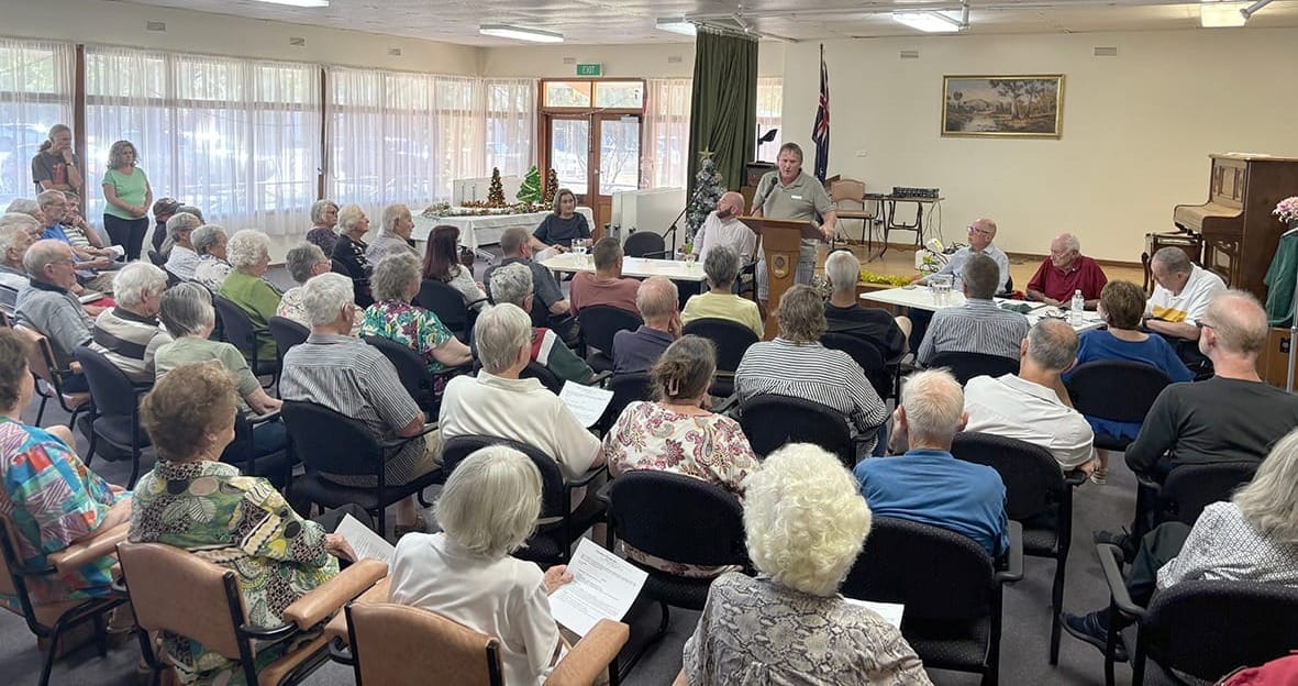 Council and Community Discuss Hall Problems