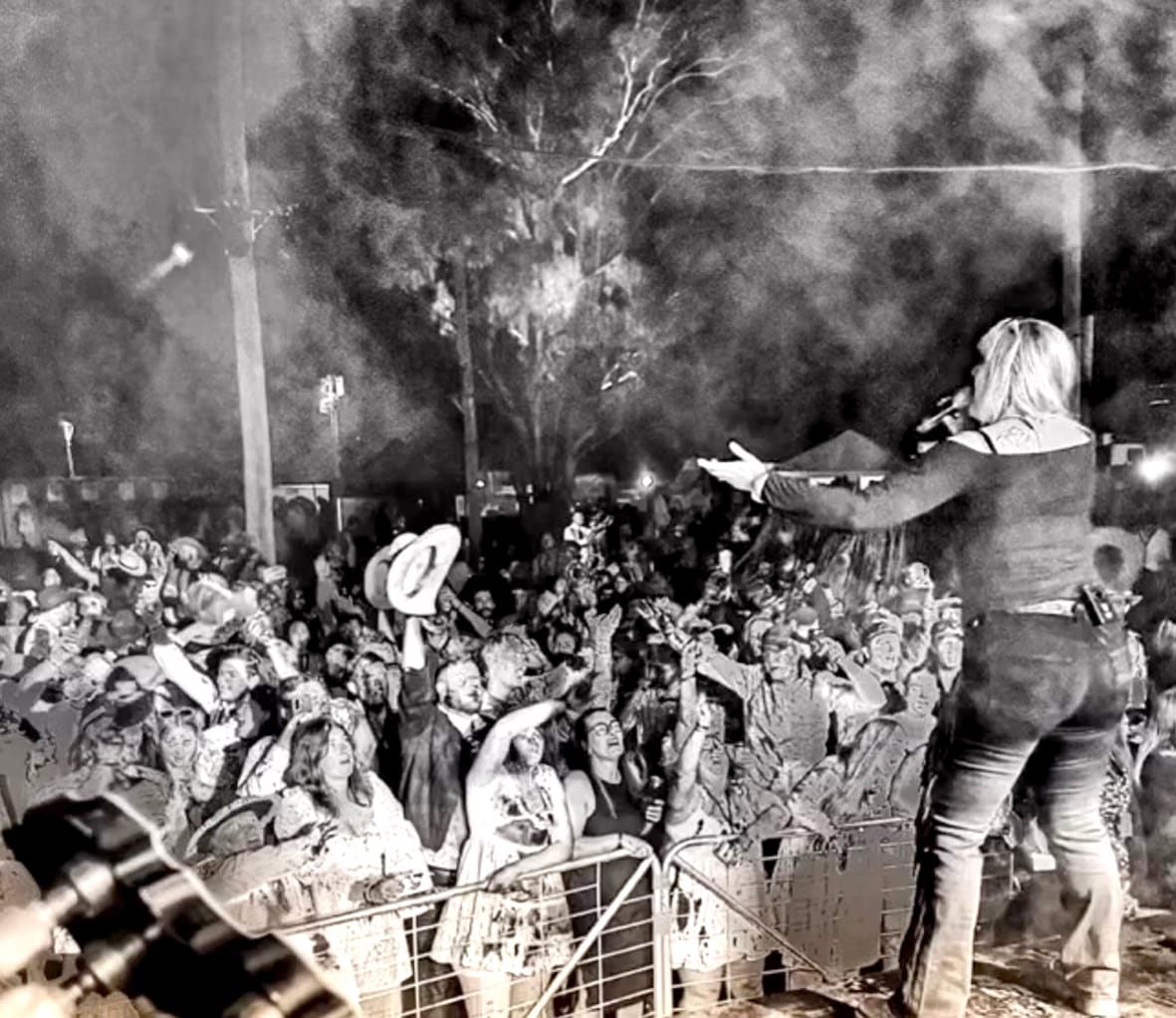 Country Connection at Donald’s B’n’S