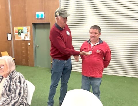 Lucky Lions Find Lost Pendant