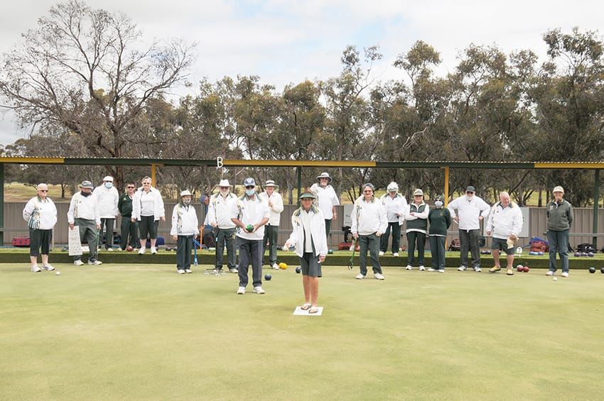 Chilly Start for Donald Golf Bowlers post image