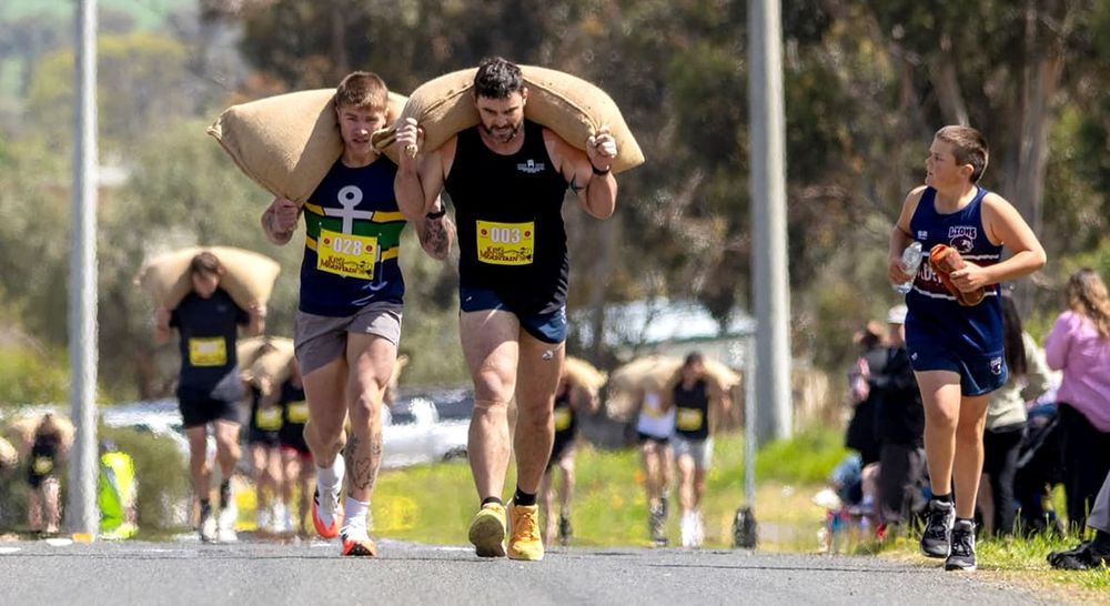 Hail King Keegan, Queen Carly: Crowds Meet Mountain Challenge post image