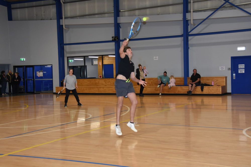 Red Team Wins Indoor Tennis post image