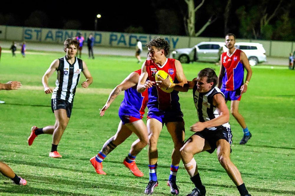 Saints Struggle Against Magpies post image