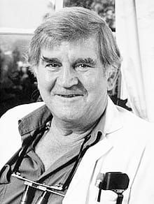 Search for Students Who Follow in Fred Hollows’s Footsteps post image