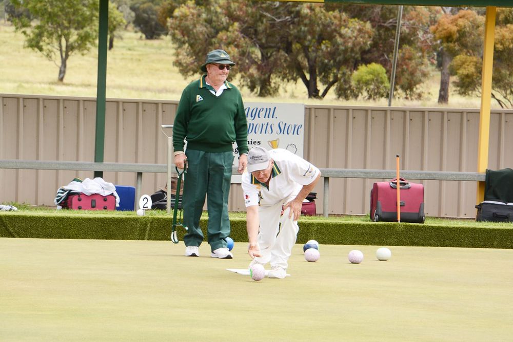 Golf Bowlers Beat the Downpour post image