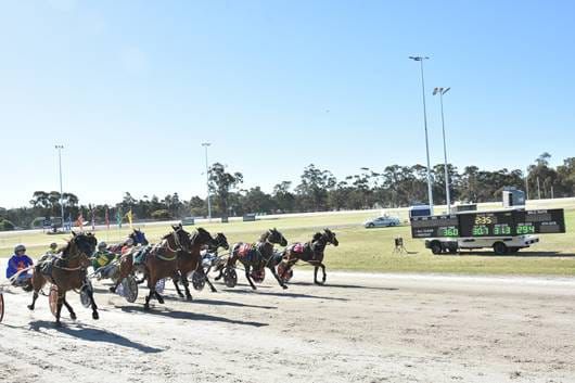 Lady Drivers Dominate at Charlton Trots post image
