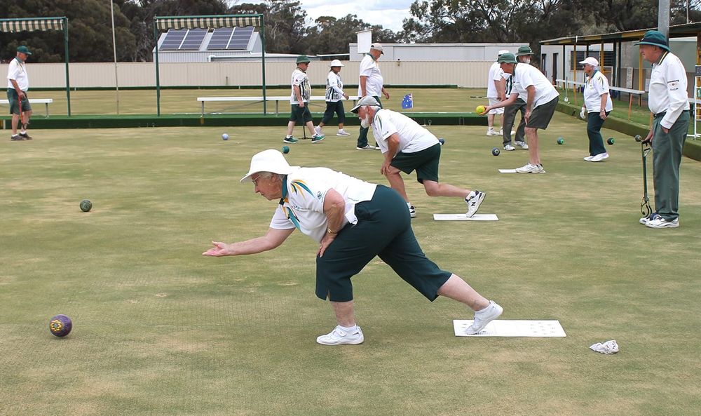 Wind Continues  to Buffet Bowlers post image
