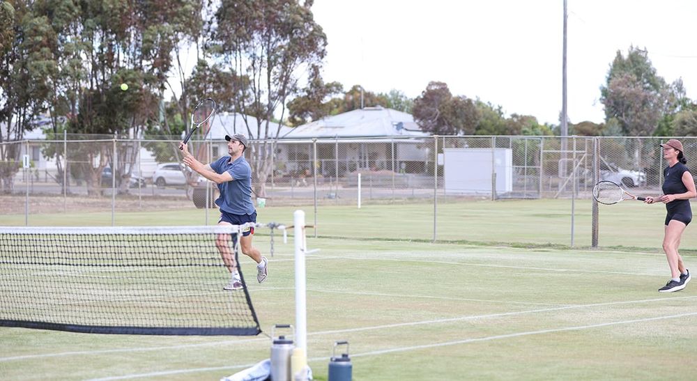 Wirrim Topples Top Tennis Team post image