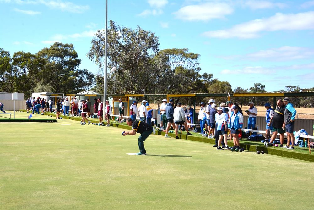 Fours Tournament Attracts Full House post image