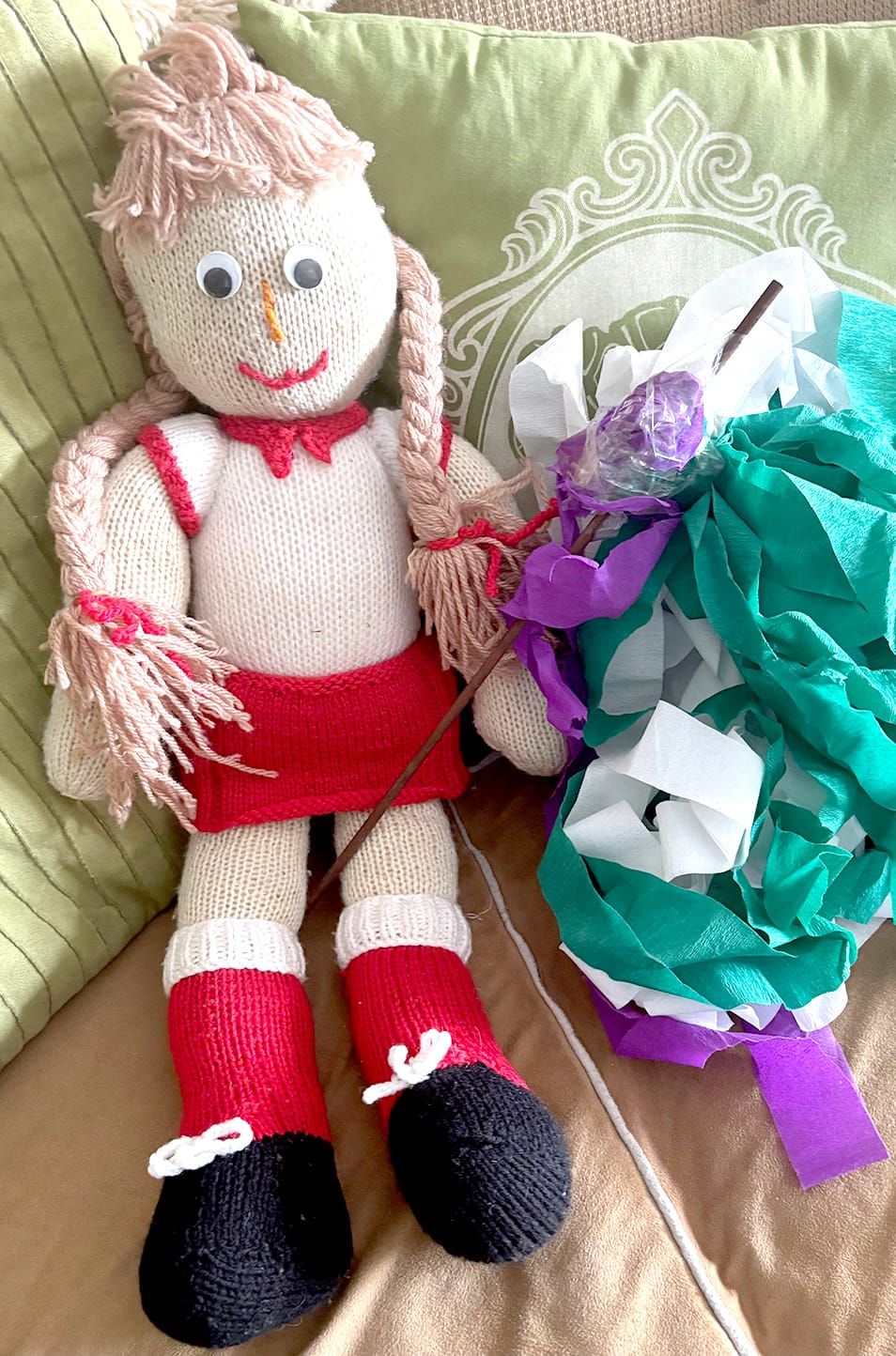 The story of “Brenda Norma”: Birchip-Watchem’s Knitted Netball  Mascot post image