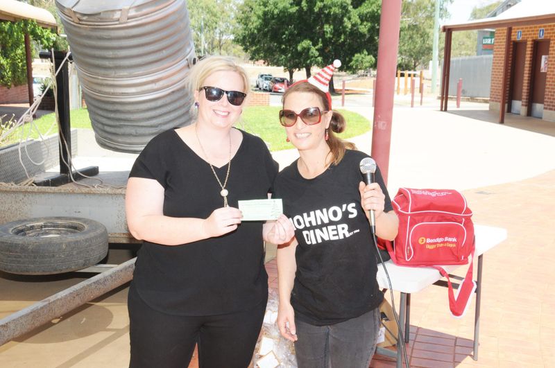 Forty-Three Winners Enjoy Chamber Cheer post image