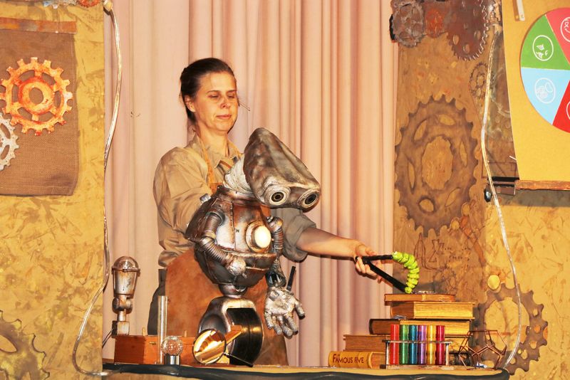 Birchip Welcomes Trinket the Robot post image