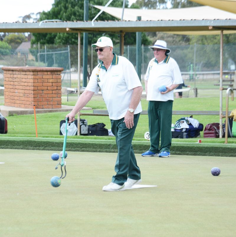 Mixed Results for Donald Golf post image