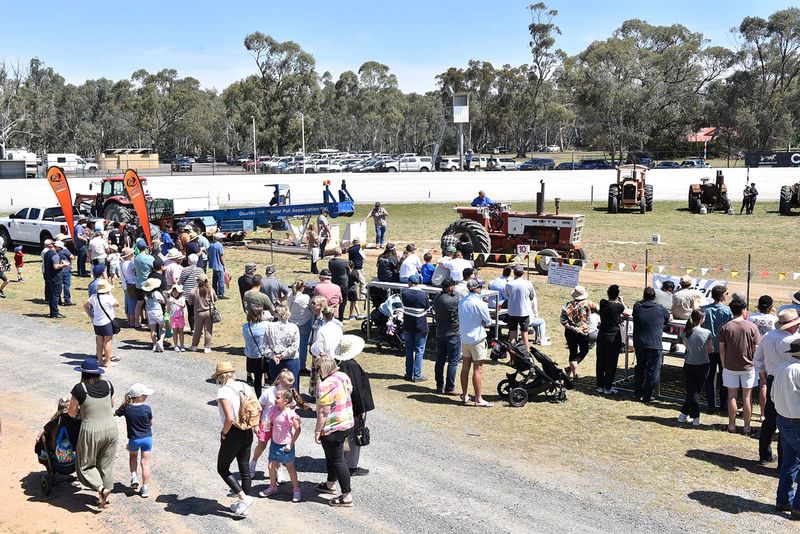 Tractor Pull for Donald Show post image