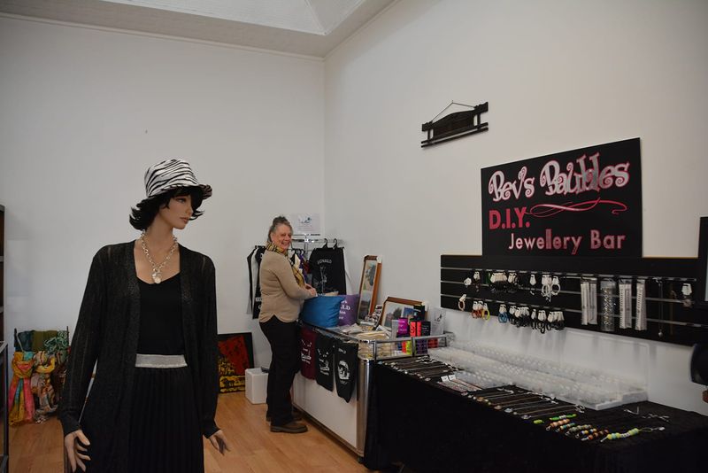 Shared Shop Enterprise to Open in Woods Street post image
