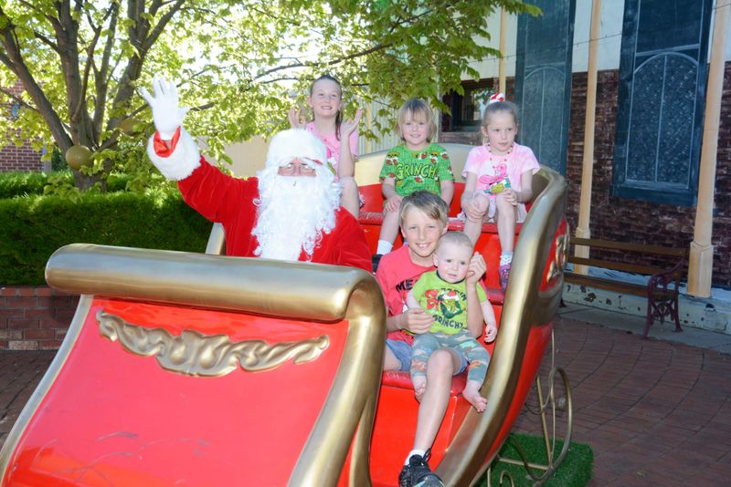 Festive Season Comes Early in Woods Street post image