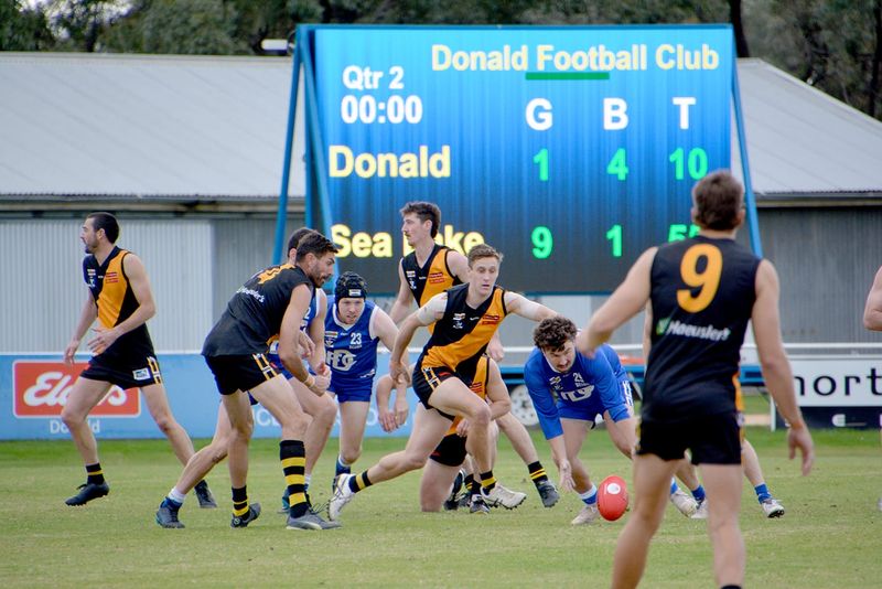 Ruthless Tigers Rout Royal Blues post image