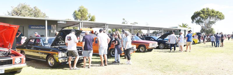 Lions Showing and Shining on Wycheproof Race Track post image