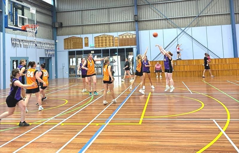 Charlton Basketball Preliminary Finals post image
