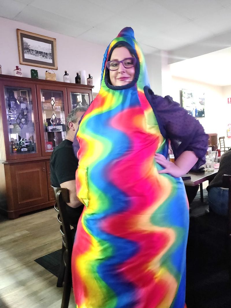 “Tinderella” Entertains post image