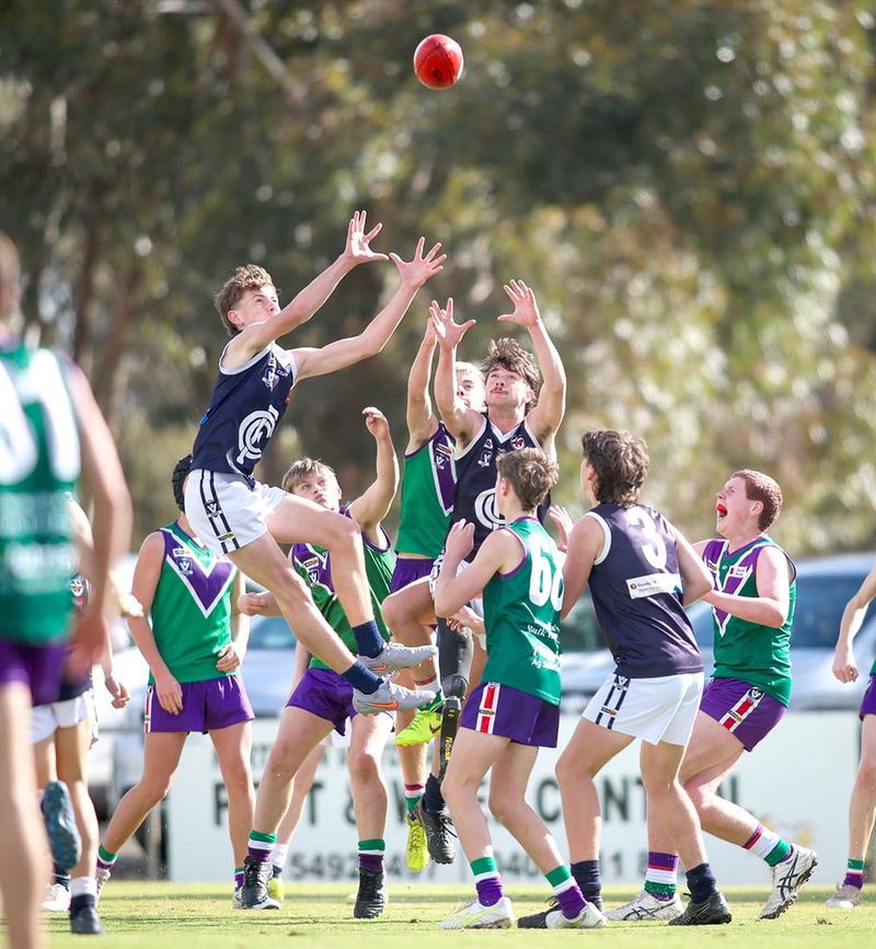 Close Win to Bulls’ Under-17s post image