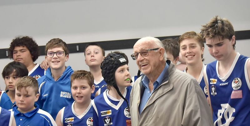 A Legend Congratulates Under-14s post image