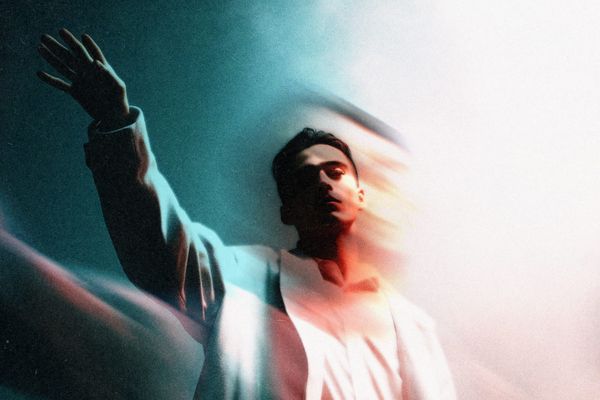 Presence Blur Photo Effect