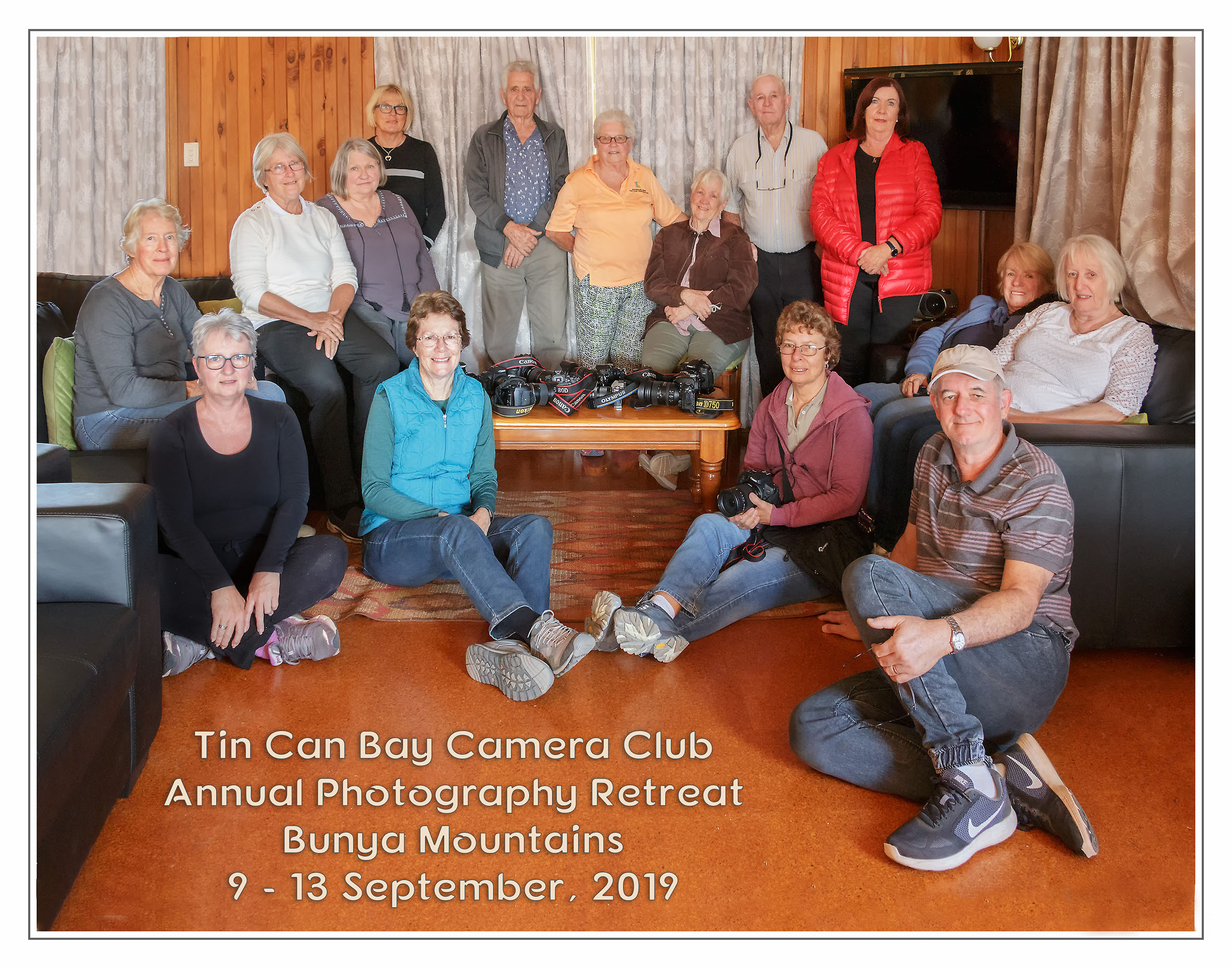 Member of the Camera Club enjoyed the Bunya Mountains Retreat Back, standing L-R: Paivi Lobigs, Frank Posch, Claire Hammond, Cheryl Murphy and John Murphy, Maree Davies. Middle, sitting L-R: Mary Boyce, Cathy Reed, Ingrid Chennells, Wendy Heaslip, Jacquie Cross. Front, sitting L-R: Julie Hartwig (President), Sue Mason, Leigh Reinhardt and Greg Reinhardt.