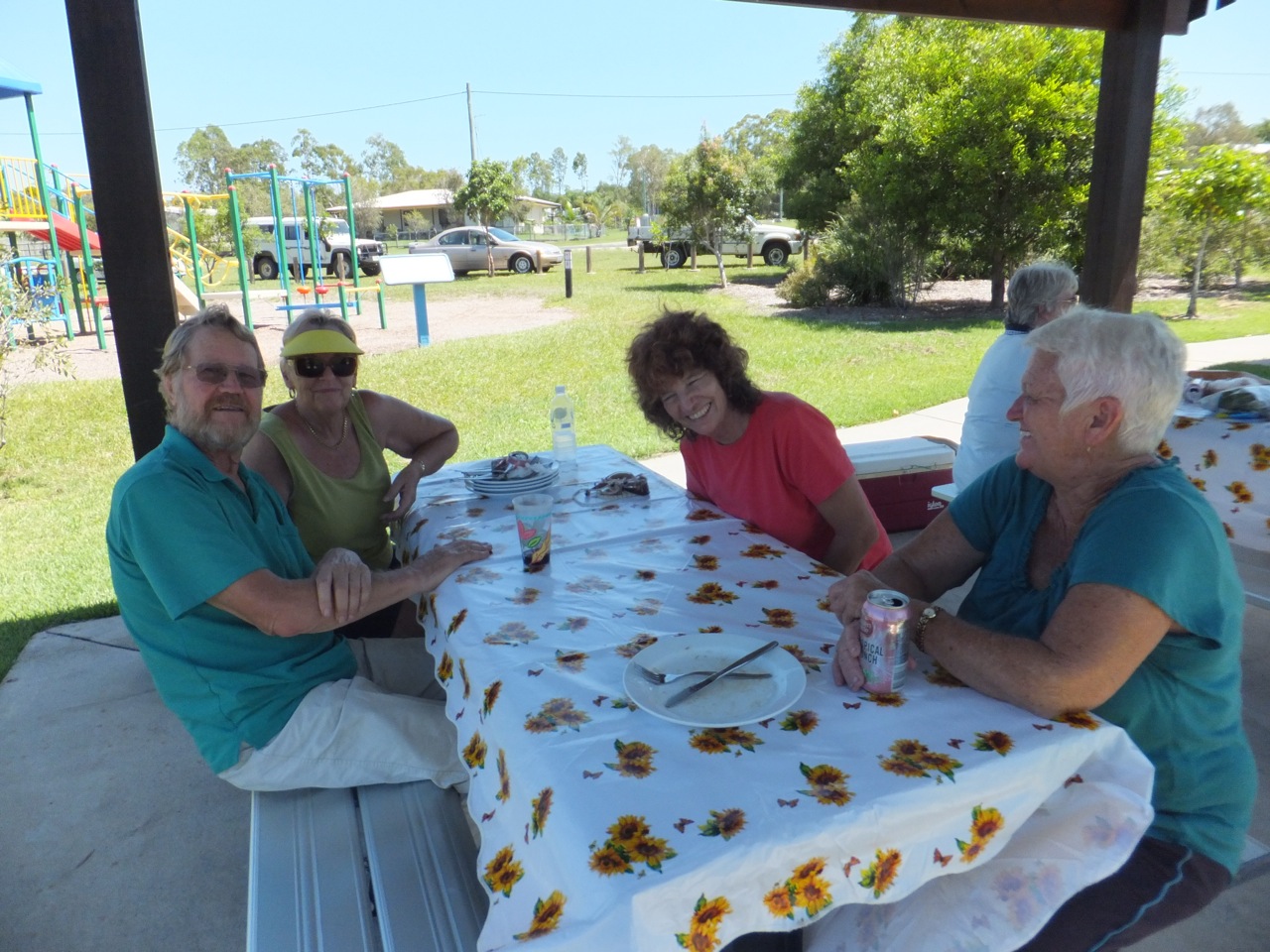 COOLOOLA COVE RESIDENTS & FRIENDS INC.