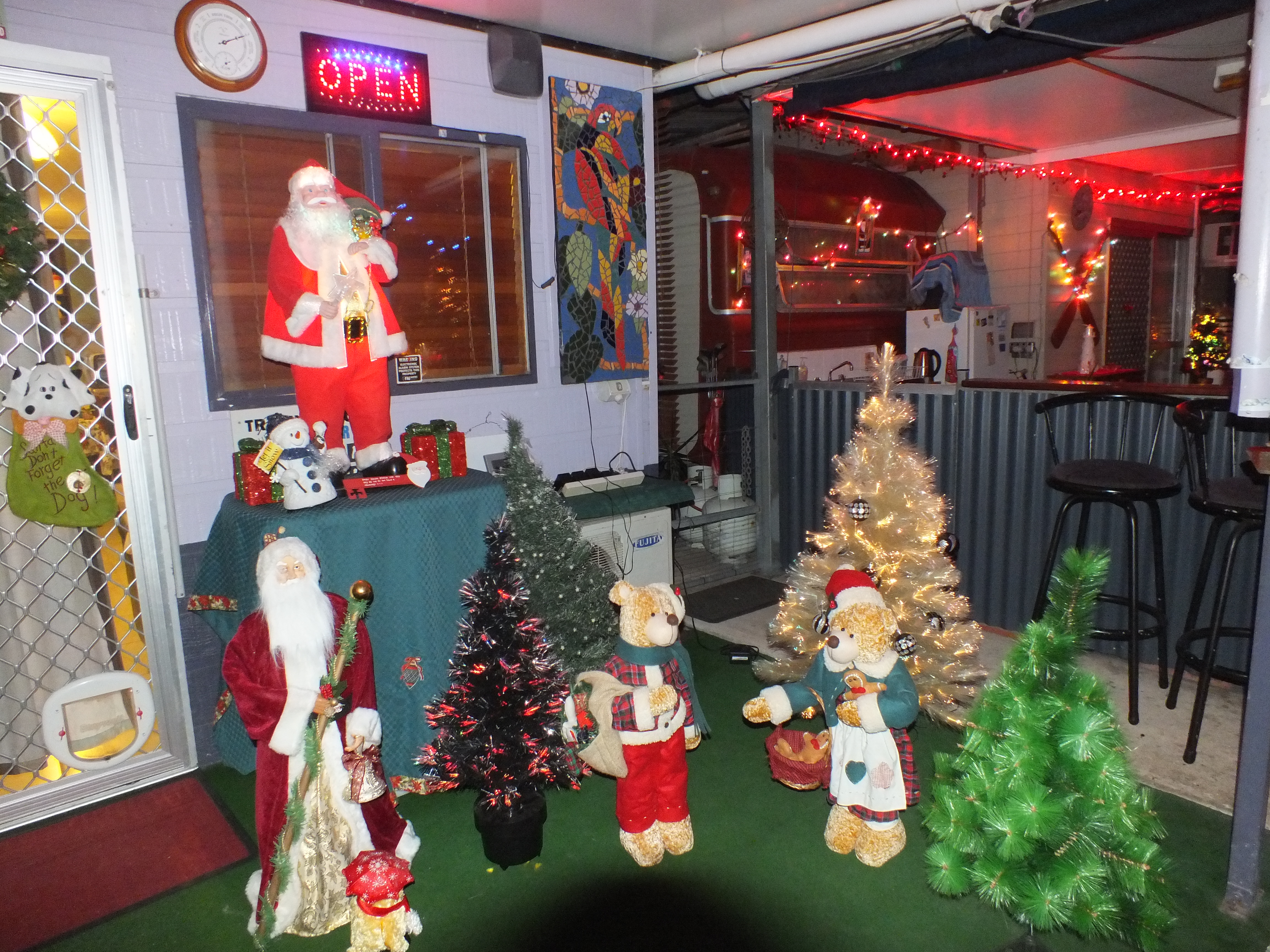 The 2013 Christmas Lights Competition is on