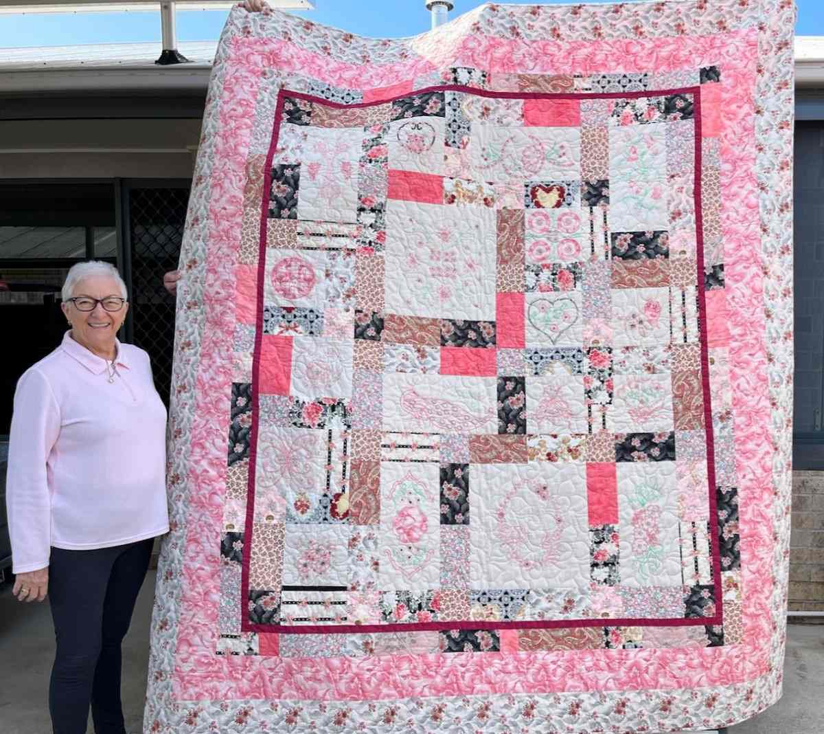 Annabell with her stunning quilt