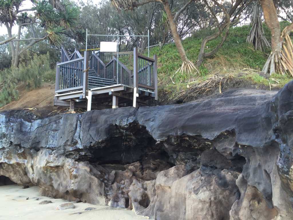 Rainbow Beach Steps to beach closed