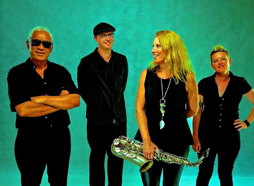 Annie J and Fusion at Country Club
