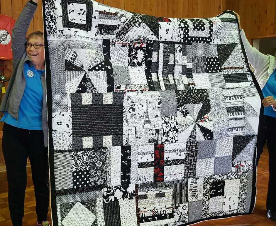 Beryl Vickery with her lovely quilt