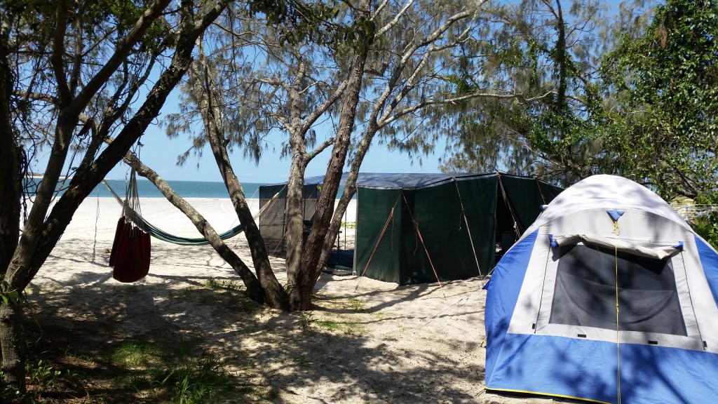 Inskip camping - Image www.rainbowbeachultimatecamping.com