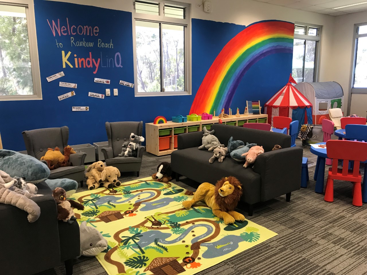 The welcoming and inviting Rainbow Beach KindyLinq is free and fun for three and four year olds!
