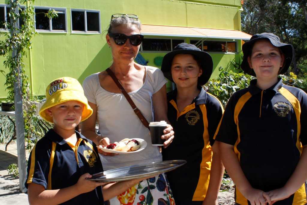 Rainbow Beach School garden wins second place