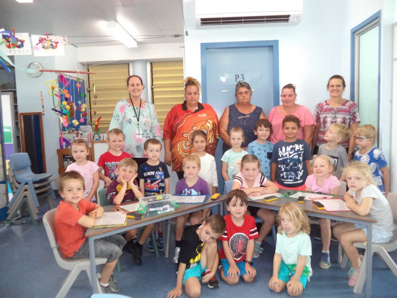 P & C committee members with Prep A students and teacher, Mrs Searl